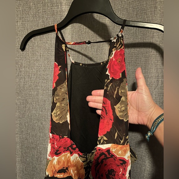 ❗️PRICE DROP❗️XL Black with flowers maxi halter style dress - Picture 8 of 10
